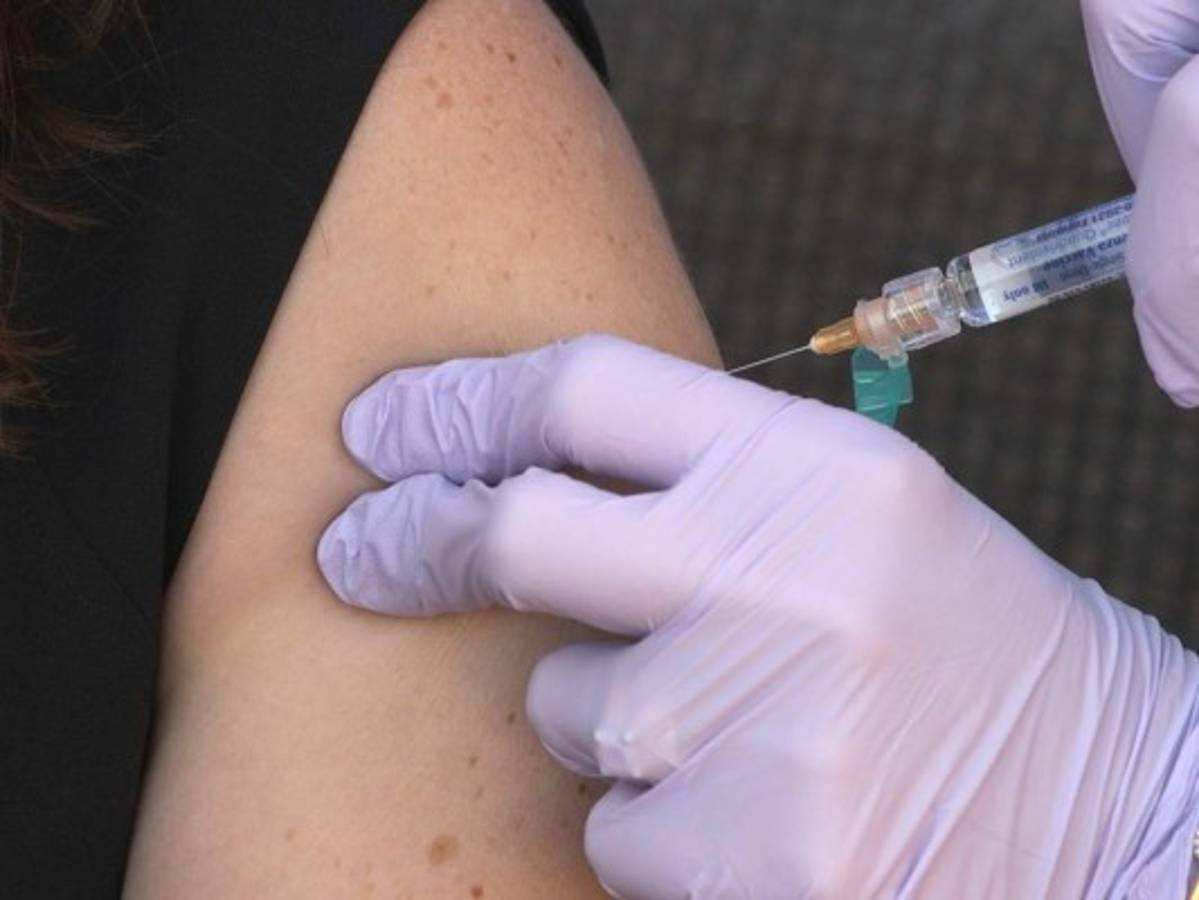 México pacta compra de vacunas con AstraZeneca, Pfizer y CanSinoBio