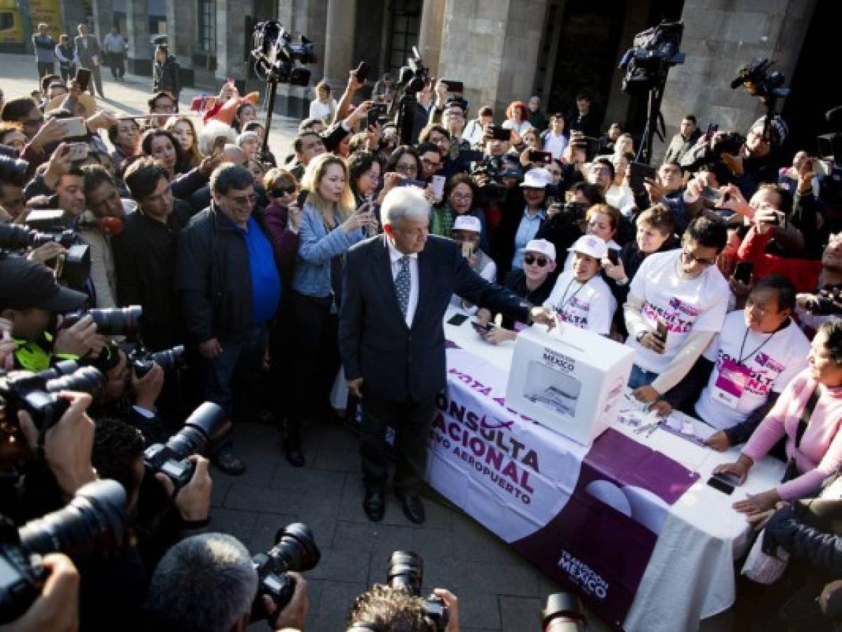 Andrés Manuel López Obrador asume la presidencia de México