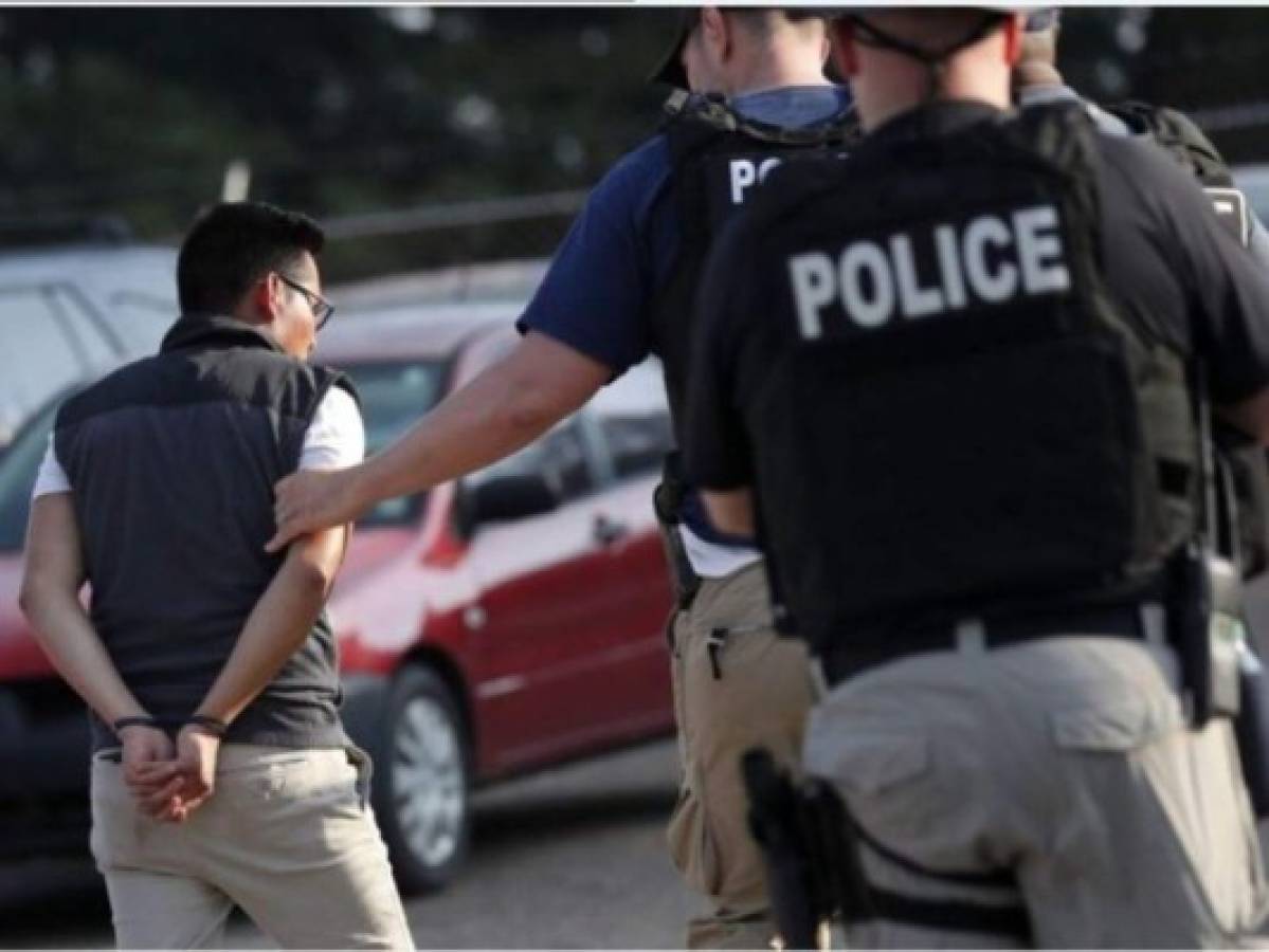ICE arresta migrantes sin documentos, no a sus empleadores