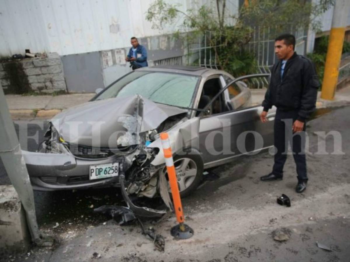 Tegucigalpa: Una persona muere al colisionar en el puente de El Prado