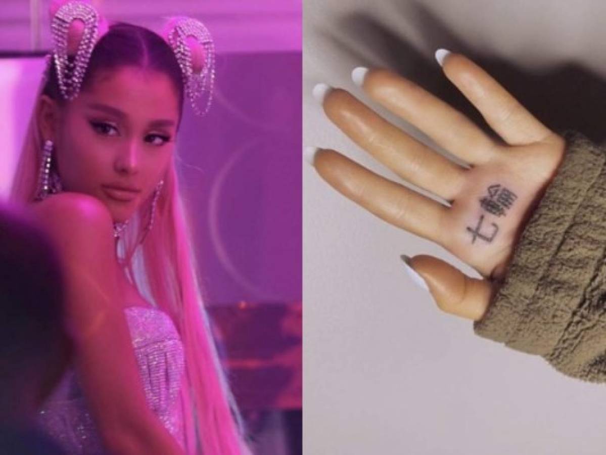 Ariana Grande se hace un tatuaje japonés con error ortográfico