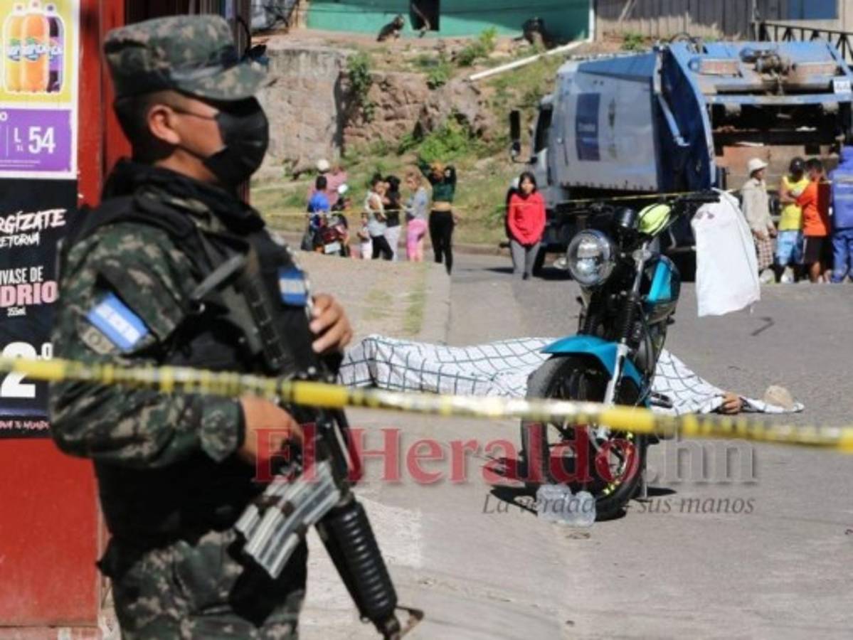 A balazos asesinan a un hombre en el barrio Las Crucitas de la capital