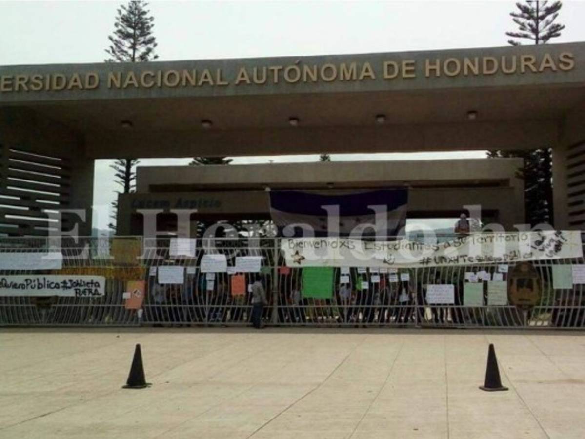 Estudiantes desalojan la UNAH de forma pacífica