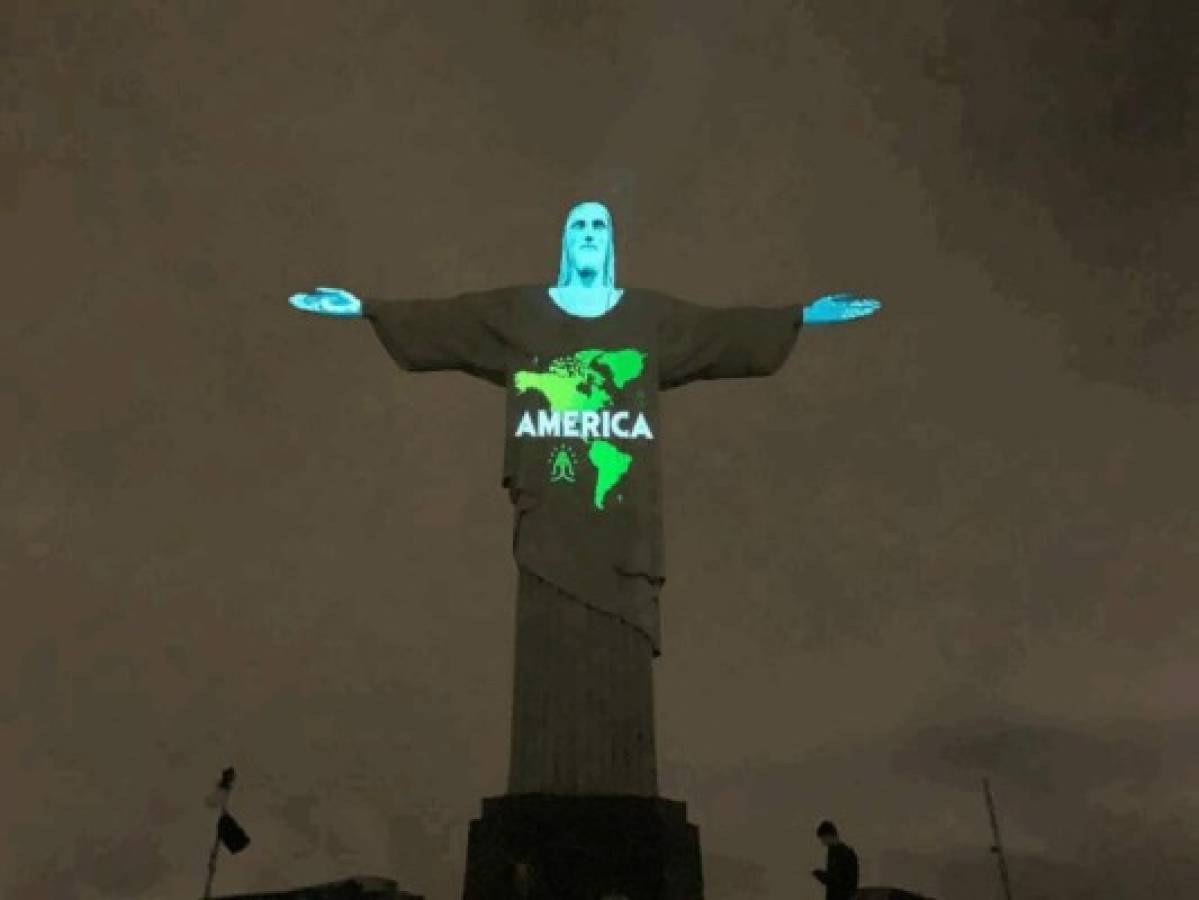 Dos franceses detenidos en Río luego de ver el amanecer sobre el Cristo