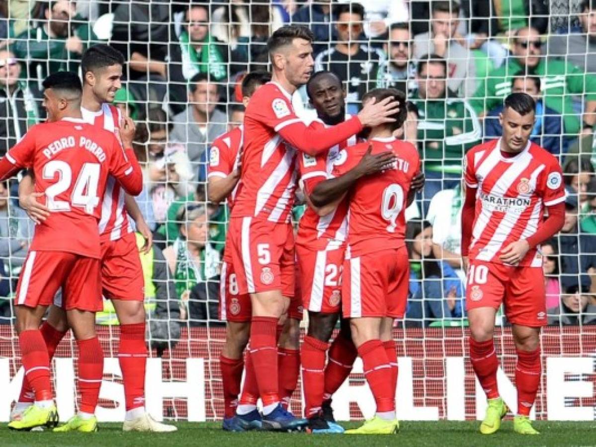 Betis gana 3-2 al Girona del Choco Lozano con un penal en el descuento final