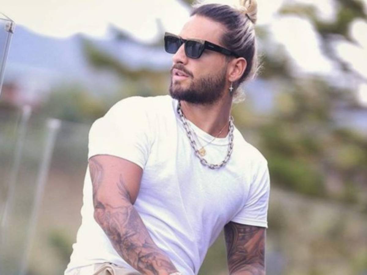 Maluma preocupa a sus fans al ingresar al quirófano en un hospital