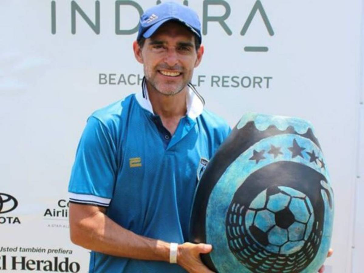 El ex seleccionado argentino Roberto 'El Ratón' Ayala, campeón del Footgolf Honduras Open Tela
