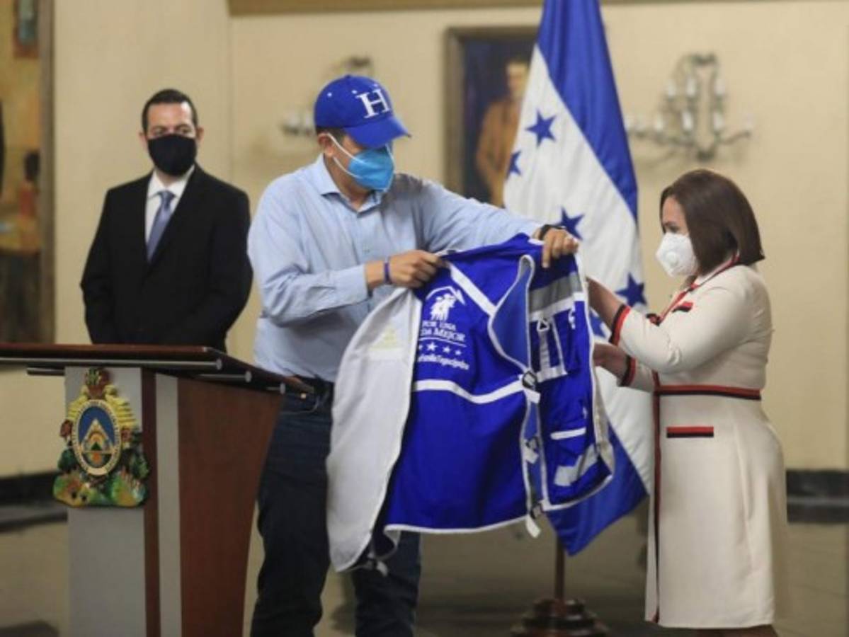 Presidente Hernández oficializa rotaciones en Gabinete de Gobierno