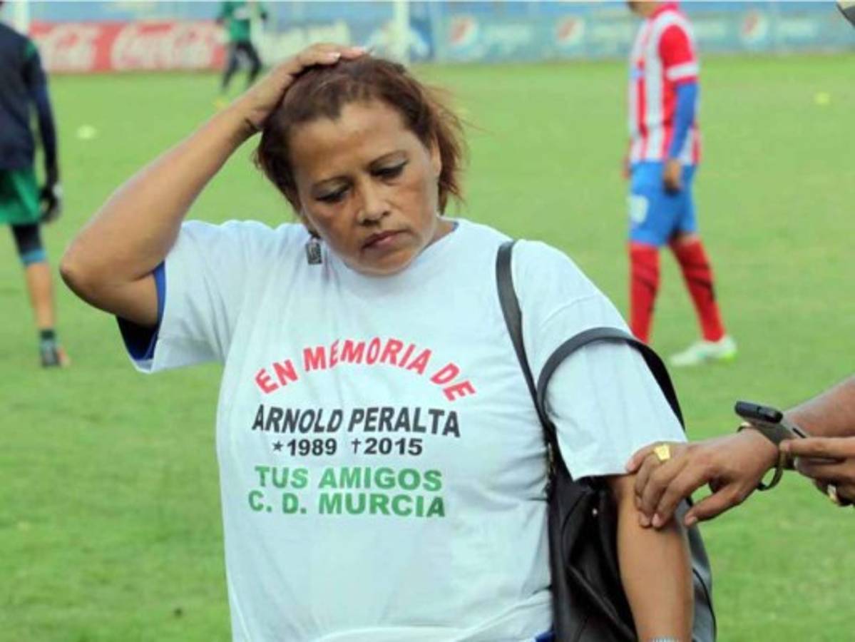 'Me gustaría que Elis y Costly le dedicaran un gol a Arnold por su cumpleaños'