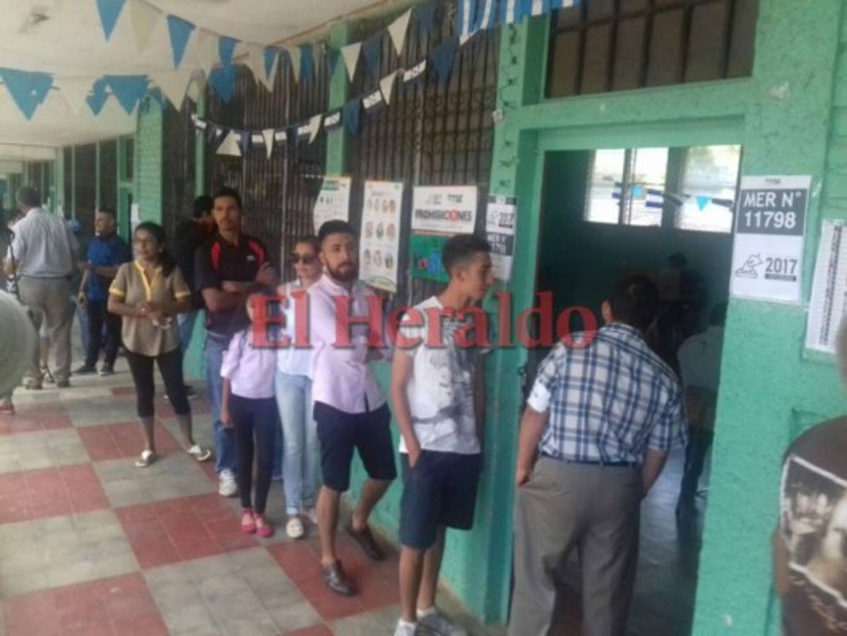 Proceso electoral continúa de forma pacífica y ordenada