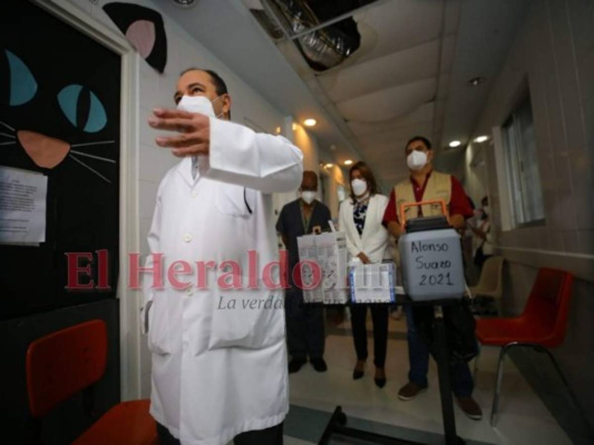 Según los médicos, la vacuna Moderna es de confianza.