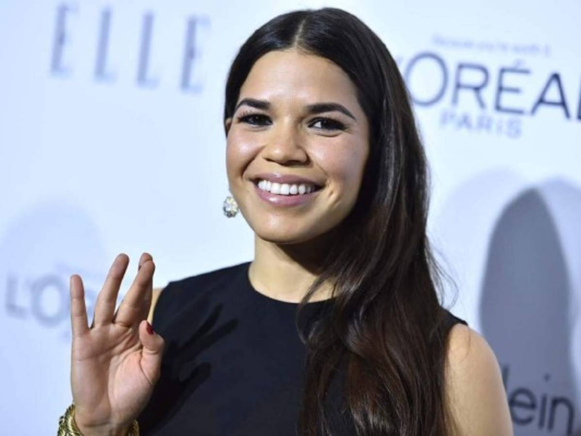 Actriz hondureña América Ferrera editará antología de ensayos