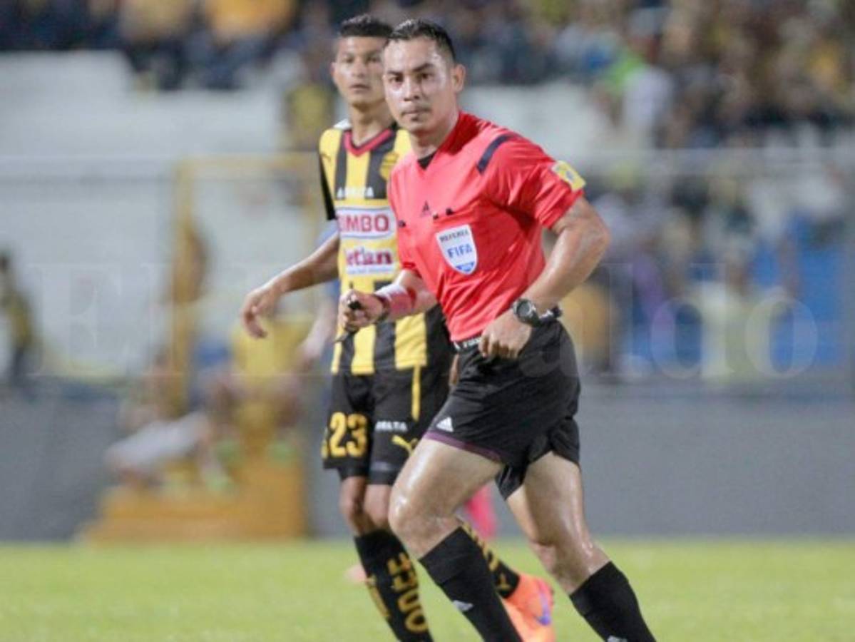 Héctor Rodríguez y Melissa Borjas nominados para árbitros del año en Concacaf