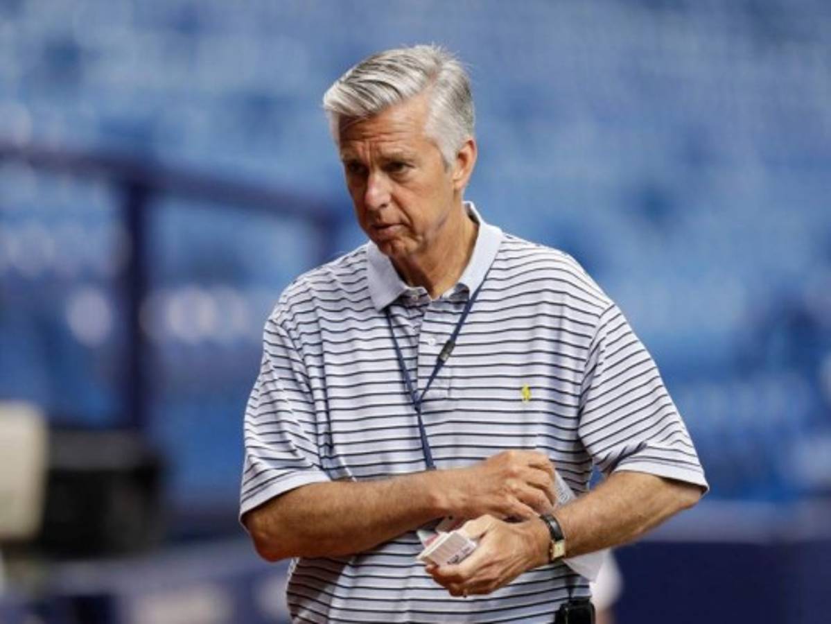 Medias Rojas despide a su presidente de béisbol Dave Dombrowski