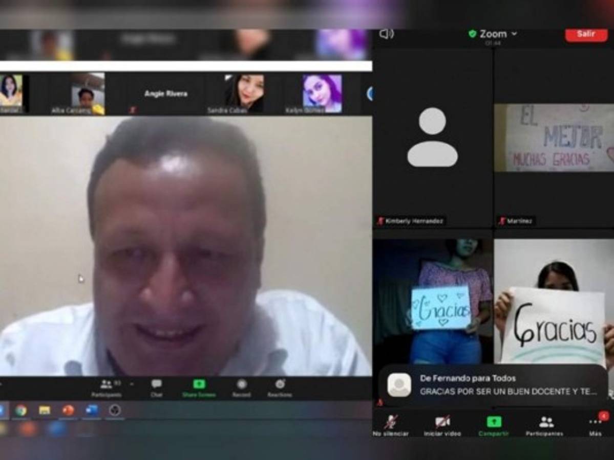 VIDEO: Docente de la UNAH rechazado por sus alumnos recibe conmovedora sorpresa