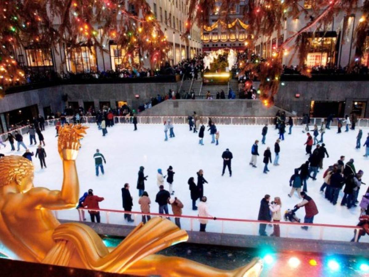 En medio de la pandemia, abren la pista de hielo del Rockefeller Center