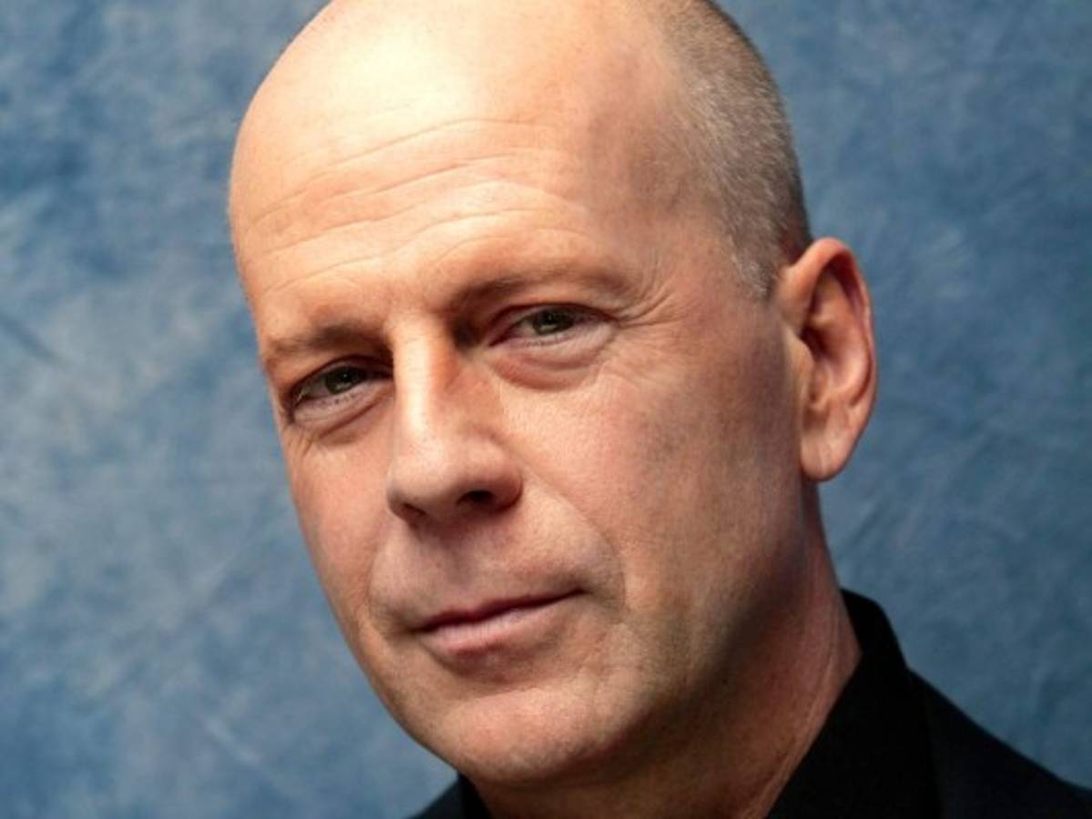 &nbsp;Publican fotografía de Bruce Willis vestido de mujer