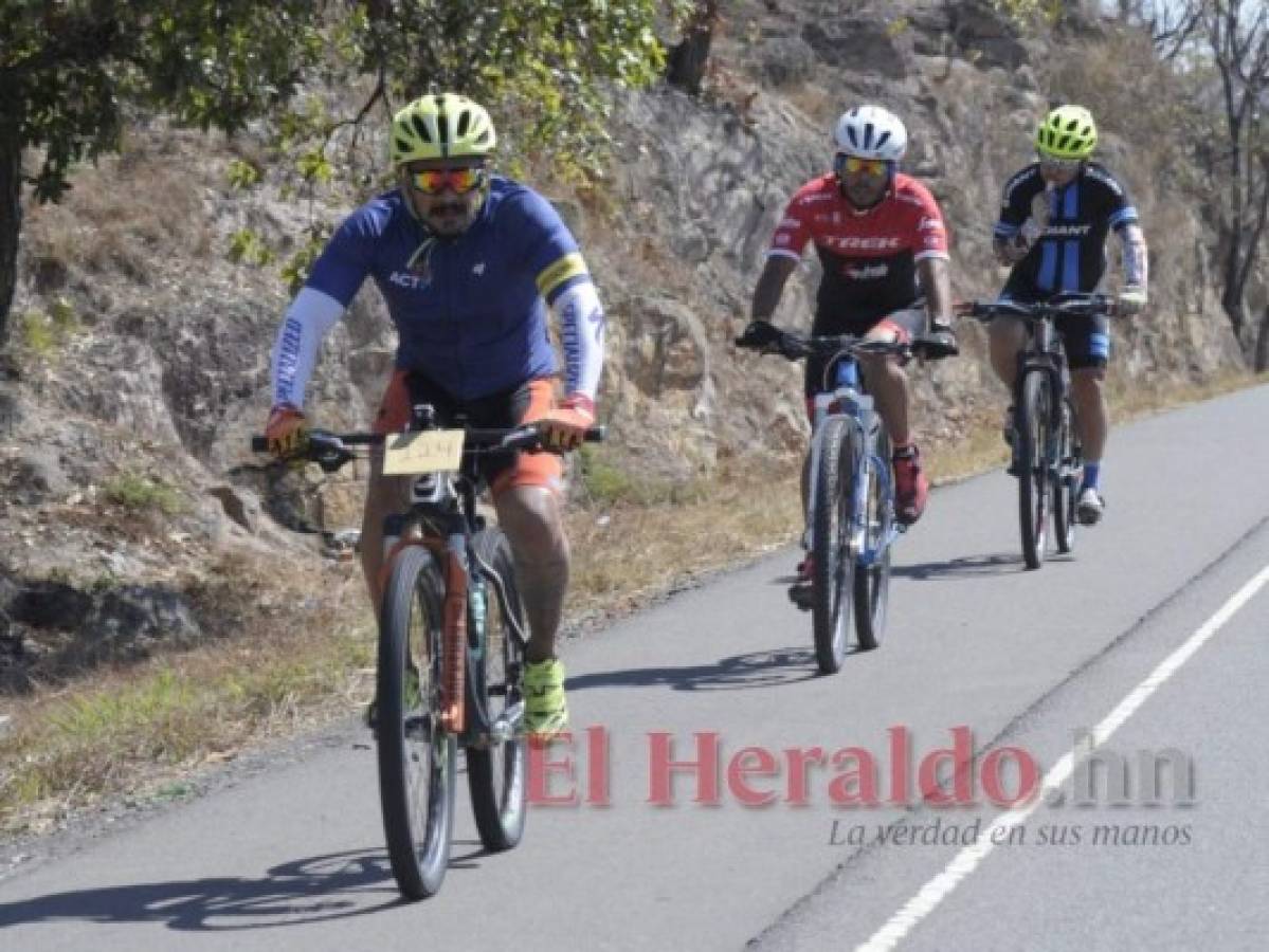 En bicicletas recorren 567 kilómetros de calle en la capital