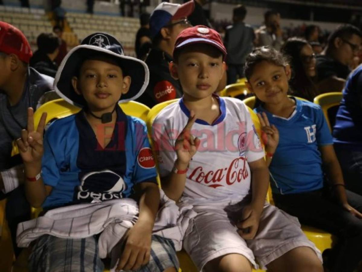 Olimpia vs Motagua veteranos disputaron un amistoso en el Estadio Nacional en Tegucigalpa