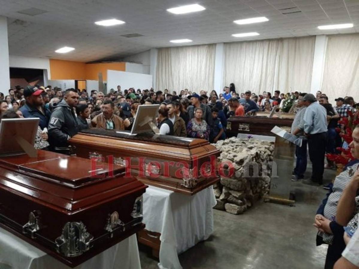 Velan restos de familia que murió en fatal accidente en la carretera CA-5