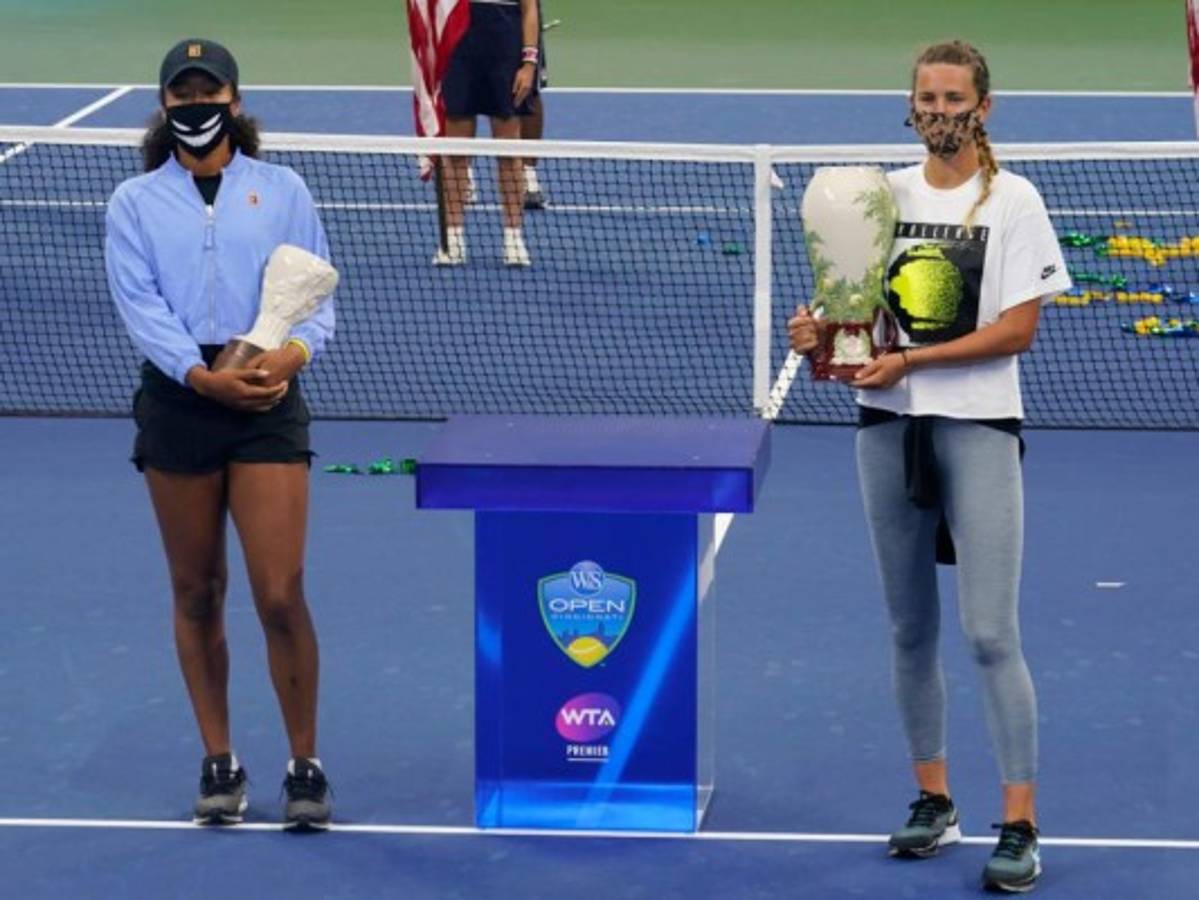 Djokovic conquista título de Masters mientras que Osaka se retira