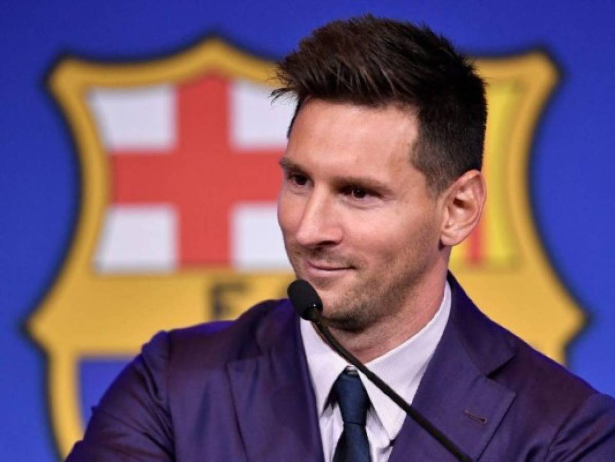 Socios del Barcelona presentan demanda para evitar que Messi firme con el PSG