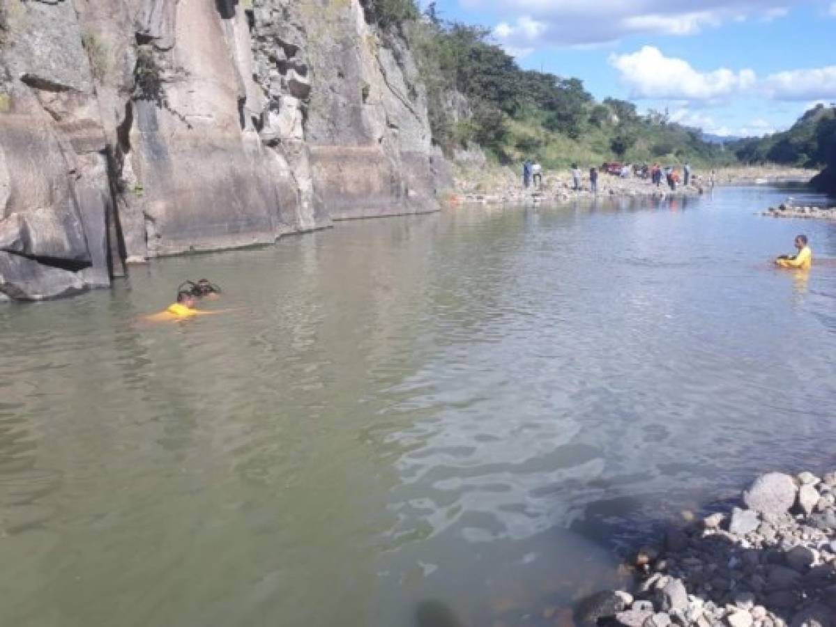 Encuentran cadáver de joven que había caído en el río Guacerique en la capital