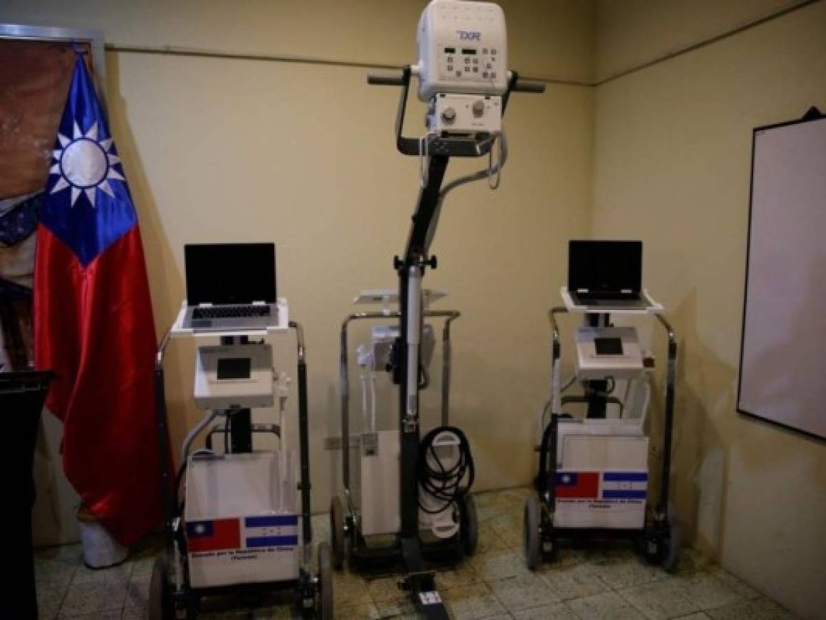 Así lucen las tres máquinas de rayos X para la sala oncológica del Hospital San Felipe.
