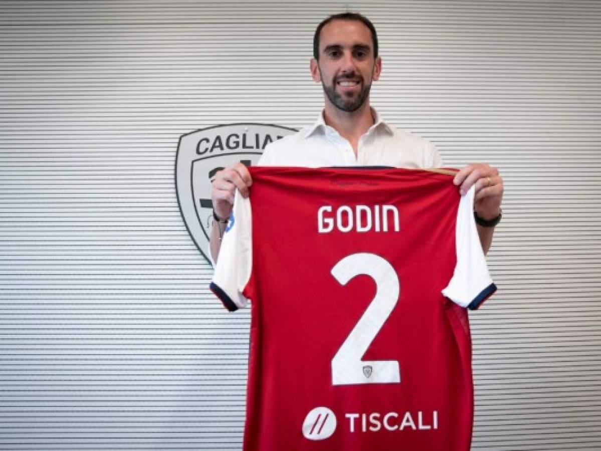 El uruguayo Diego Godín se marcha del Inter al Cagliari