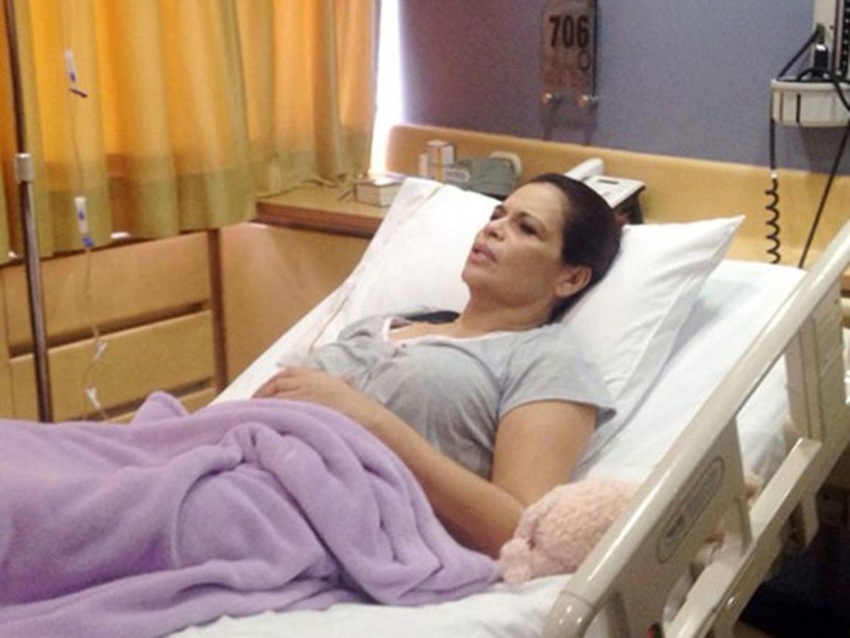 Roxana Baldetti es trasladada a un hospital privado