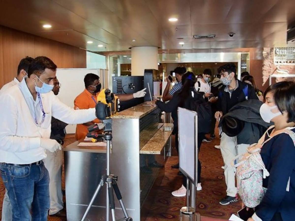 A 2,112 sube cifra de muertos por coronavirus en China