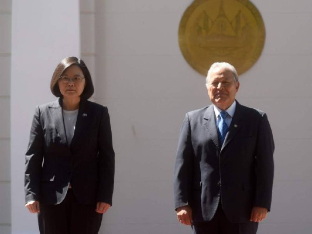 El Salvador rompe relaciones con Taiwán y las abre con China