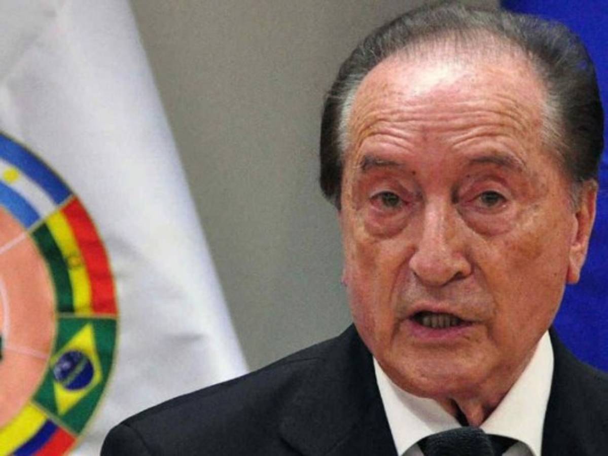 La FIFA suspende de por vida al uruguayo Eugenio Figueredo por corrupción