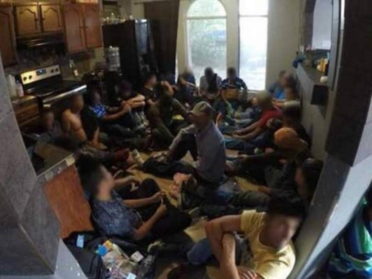 Capturan a 62 inmigrantes, entre ellos hondureños, escondidos en una casa en Texas  
