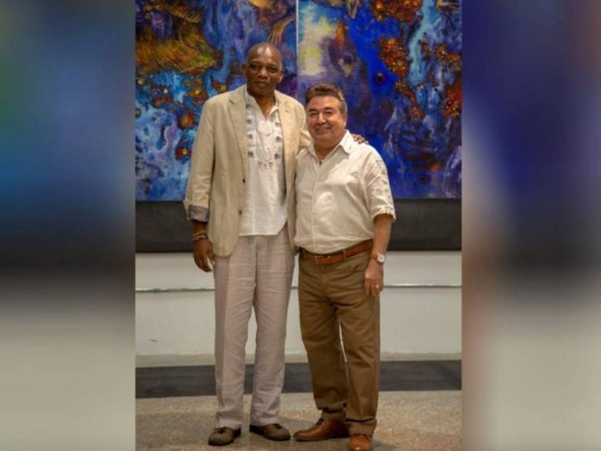 Los maestros Santos Arzú y Armando Lara, dos trayectorias que han forjado gran parte de la tradición pictórica de las últimas décadas.