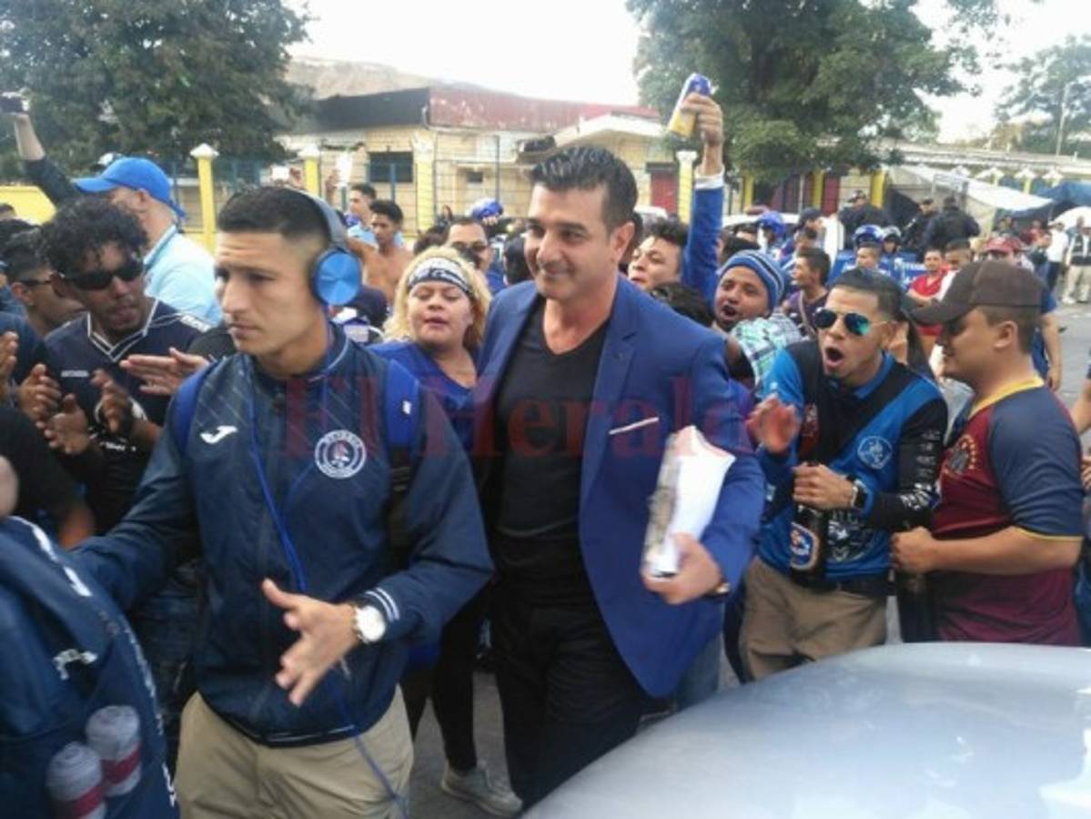 Algarabía en la llegada de Motagua al Nacional