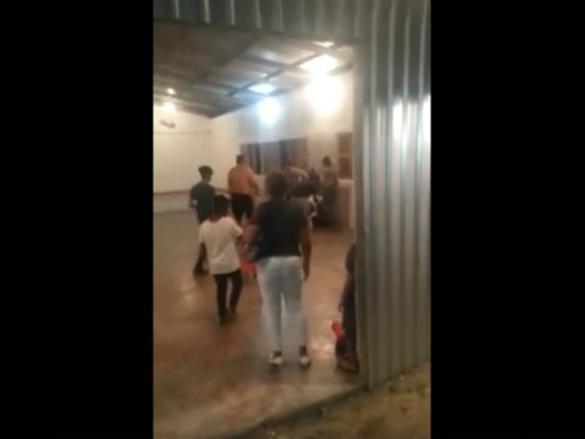 Dos mujeres pelean por el amor de un pastor en La Ceiba