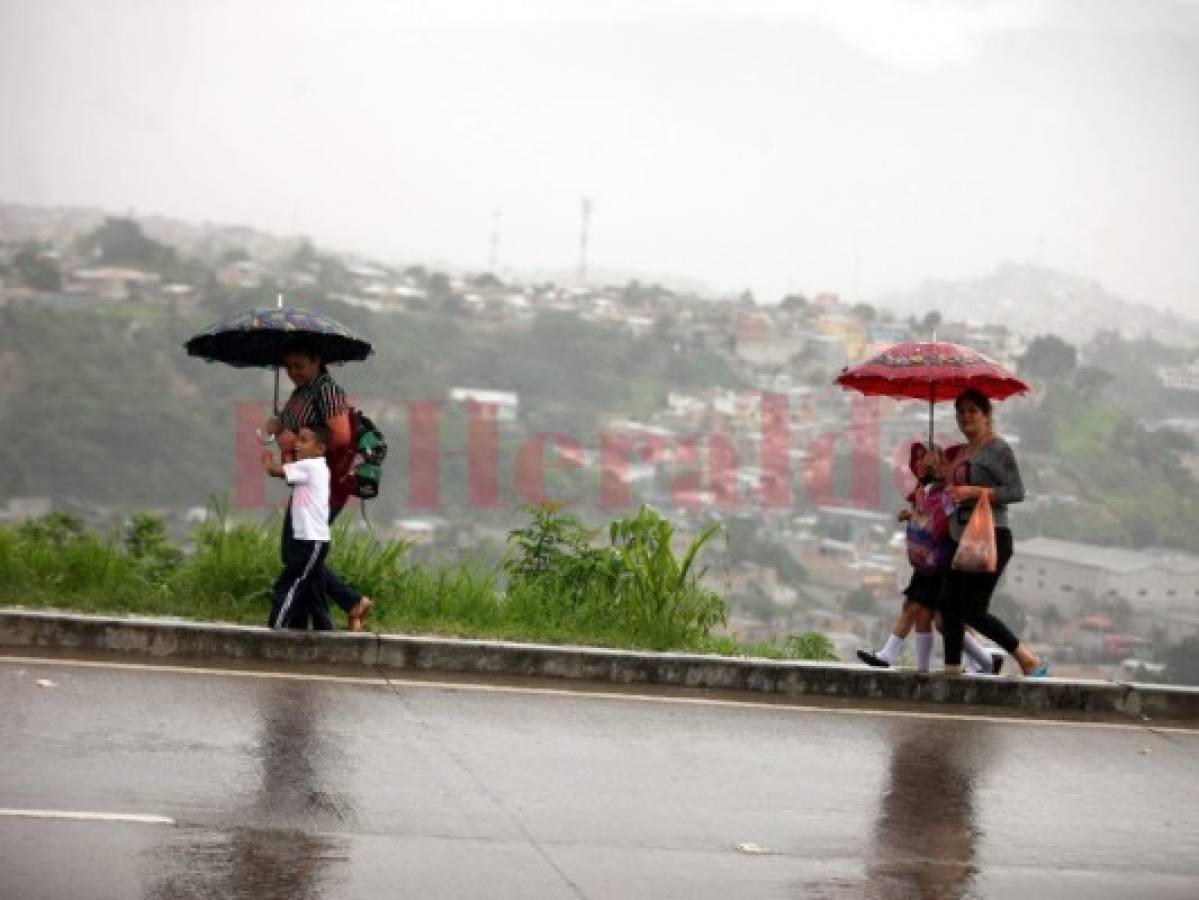 Lluvias con actividad eléctrica afectarán la mayor parte de Honduras este fin de semana