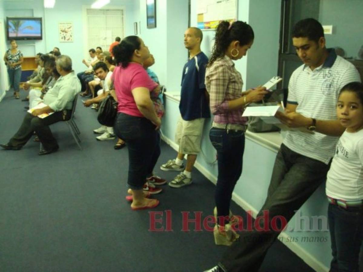 Hondureños con TPS no deben pagar formularios, anunció Registro Federal de EEUU