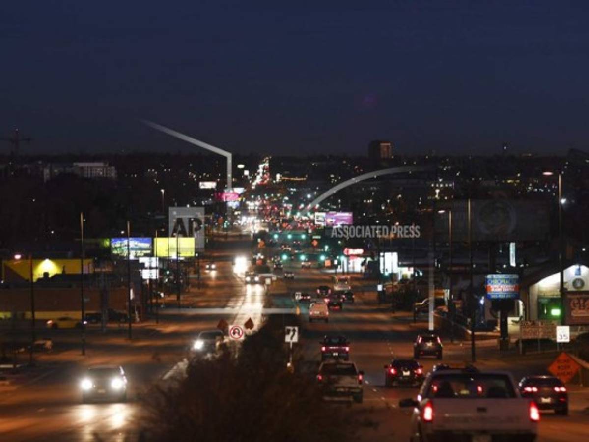 Jóvenes hispanos se quejan de detenciones en Denver, Estados Unidos