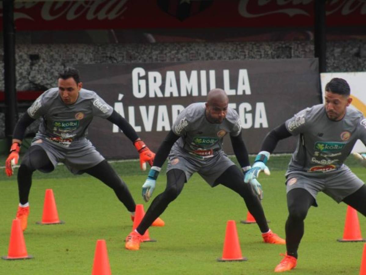 Costa Rica entrenó en cancha inusual en su tercer día de preparación para enfrentar a Honduras