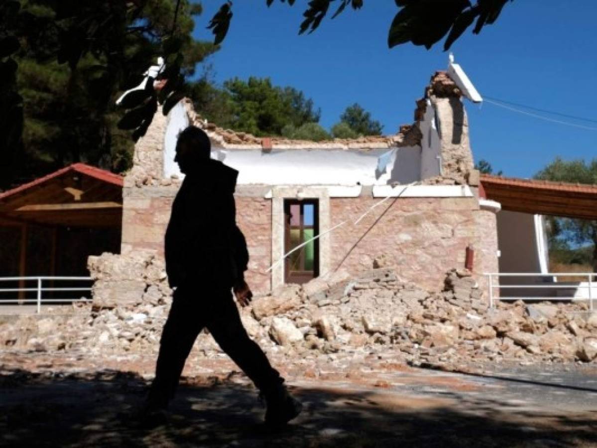Un fuerte sismo causa un muerto y 11 heridos en la isla griega de Creta