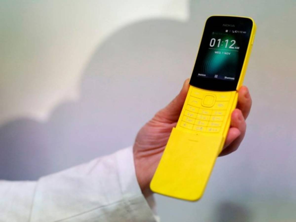 Nokia relanzó el teléfono 'banana' de los años 90 durante congreso en Barcelona