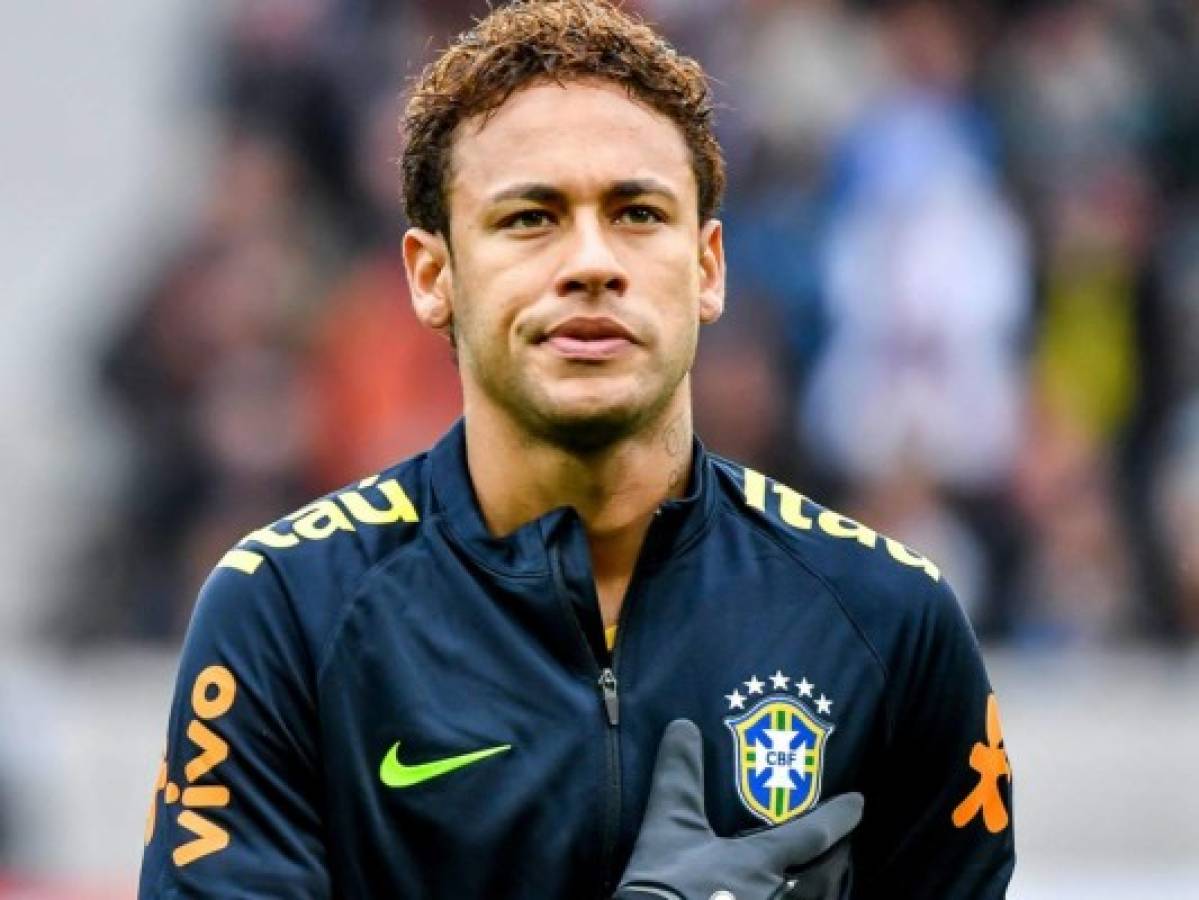 Neymar pide que 'dejen de inventar historias' y Tite provoca sus lágrimas