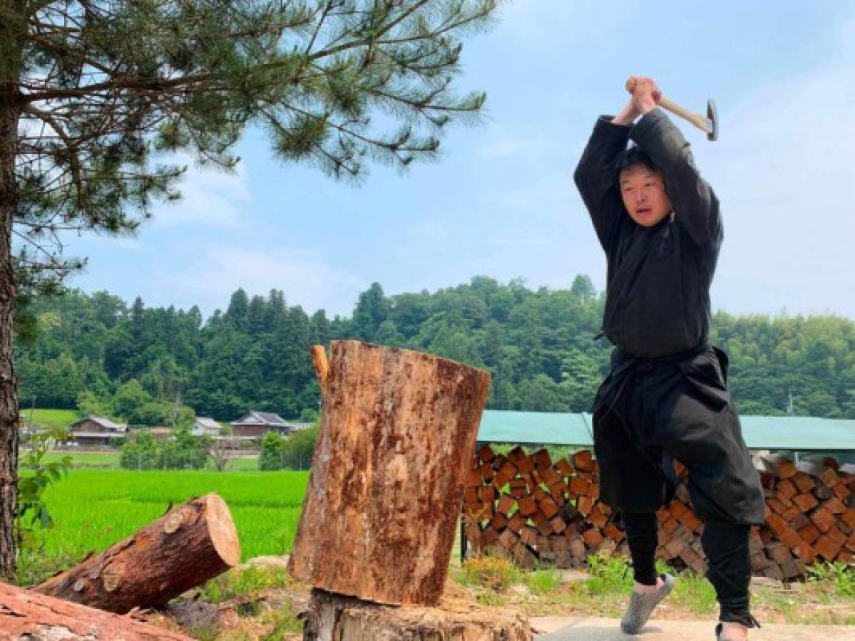 Un estudiante japonés, primer diplomado en estudios sobre ninjas