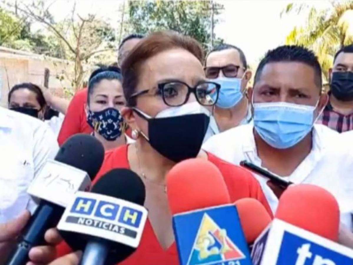Xiomara Castro vota y asegura que 'hay garantía de resultados transparentes'