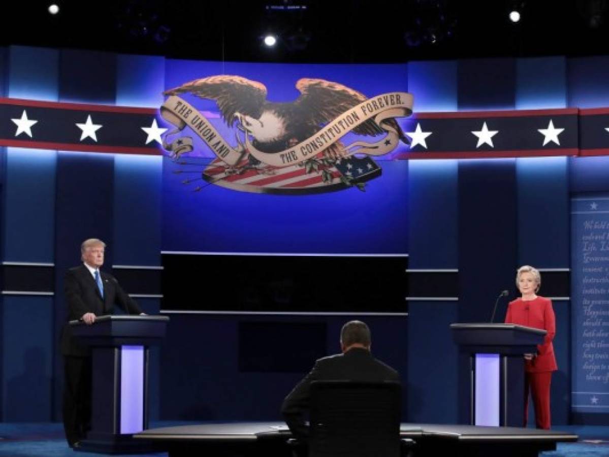 Clinton y Trump se sacan chispas en primer debate con acusaciones cruzadas  