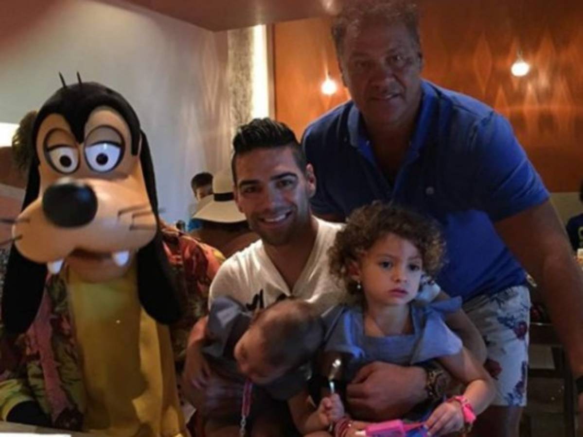 Falcao dedica mensaje a su padre Radamel: 'Te amaré por siempre”