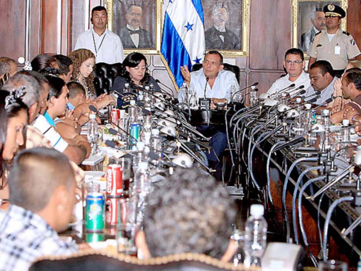 MUCA pide al gobierno cumplir pago de 636 millones