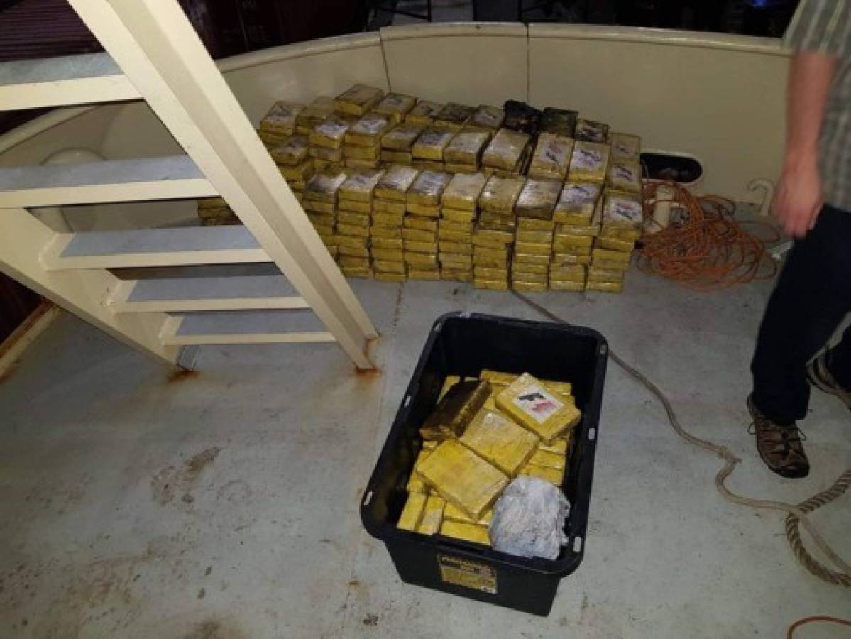 Interceptan embarcación panameña con 316 kilos de droga en Puerto Castilla, Colón